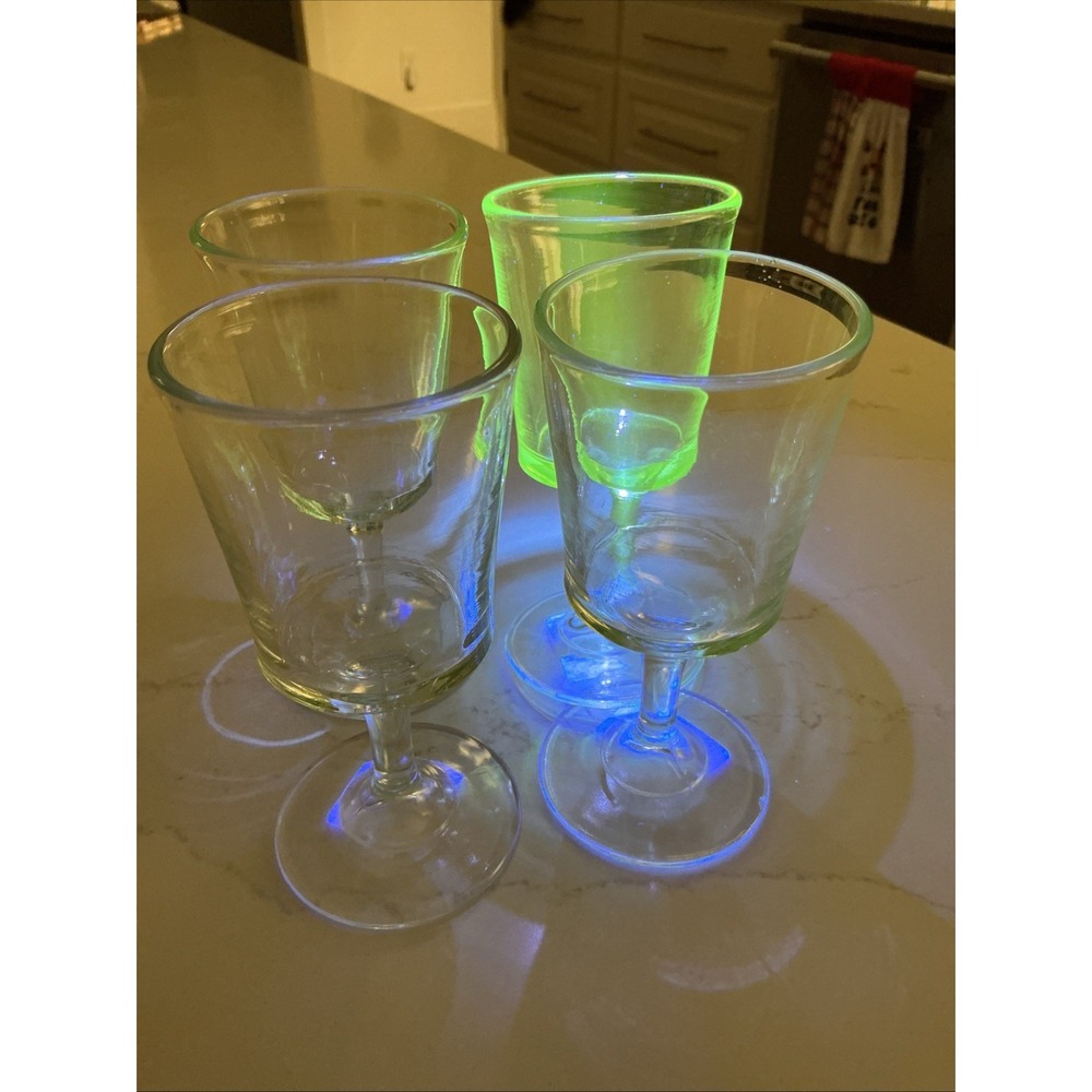 Uranium Glass - Picture 5 of 11